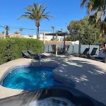 Avec Piscine Et Jacuzzi El Faro
