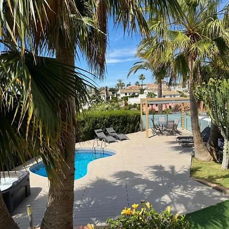 Prázdninový dům Avec Piscine Et Jacuzzi El Faro